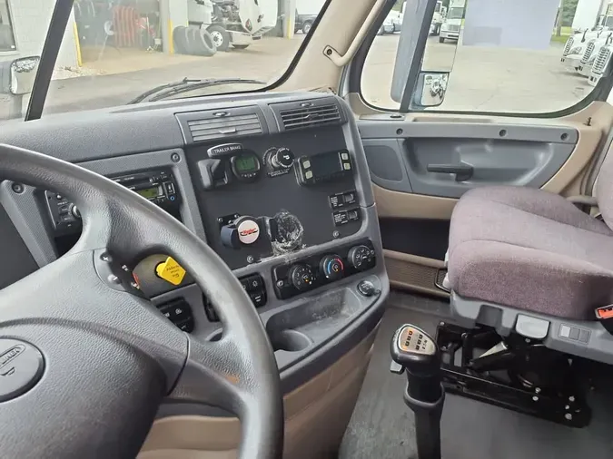 2019 FREIGHTLINER CASCADIA 125