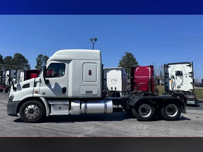 2020 FREIGHTLINER CASCADIA