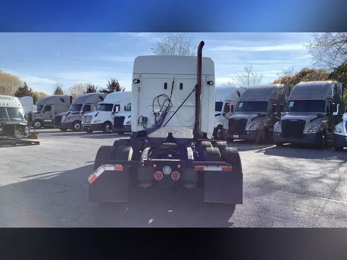 2020 Freightliner Cascadia 126