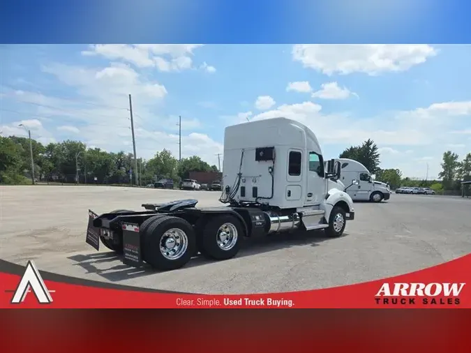 2022 KENWORTH T880