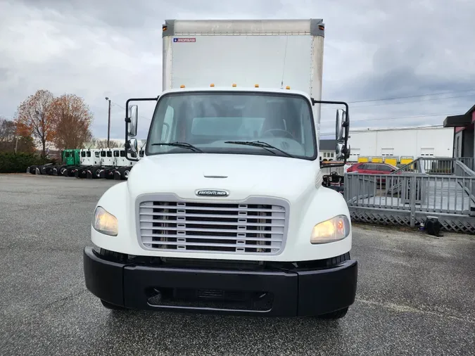 2016 FREIGHTLINER/MERCEDES M2 106