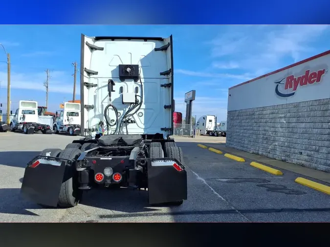 2020 FREIGHTLINER/MERCEDES CASCADIA 125