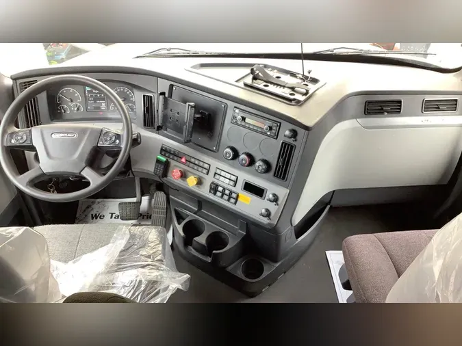 2021 Freightliner Cascadia 126