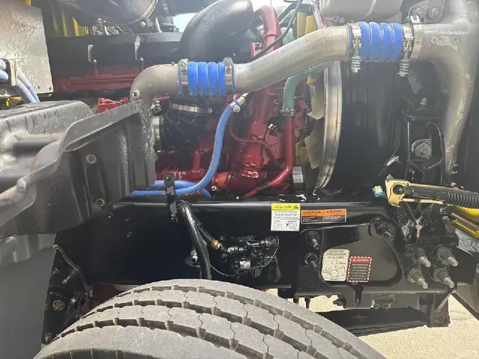 2023 MACK GR64FT