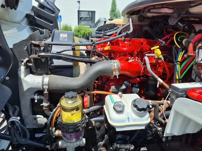2019 FREIGHTLINER M2 106