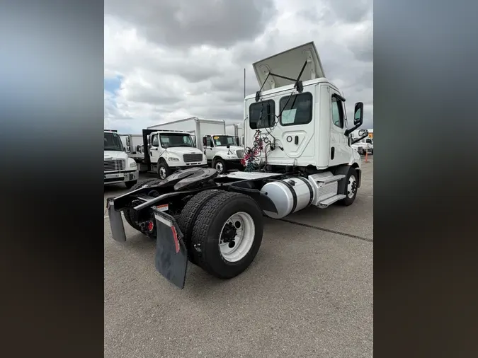 2020 FREIGHTLINER/MERCEDES NEW CASCADIA 116