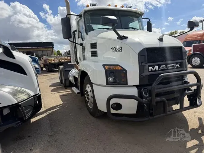 2020 MACK ANTHEM 64Tb224bdc8a9eb0806a392a9c53d95b031