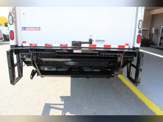 2016 Peterbilt 337