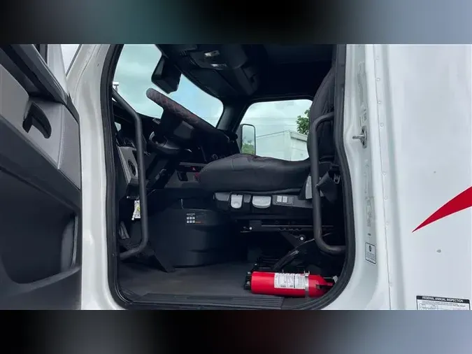 2021 FREIGHTLINER CA126
