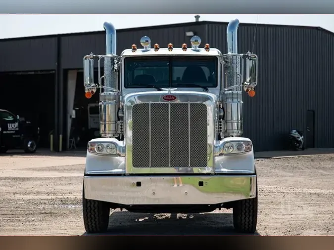 2024 PETERBILT 389