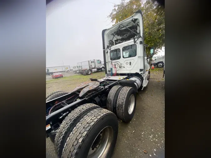 2019 FREIGHTLINER/MERCEDES NEW CASCADIA PX12664