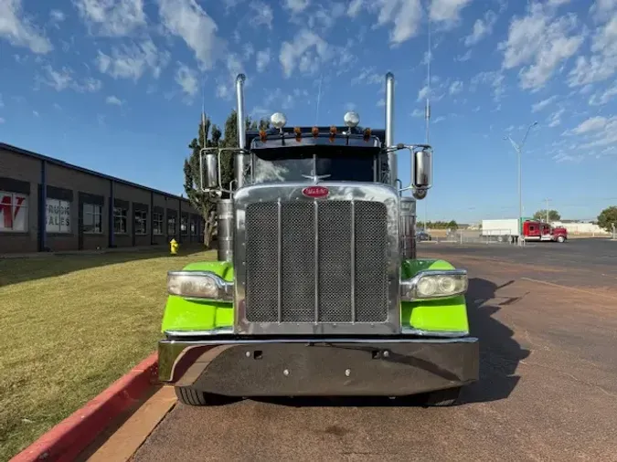 2019 PETERBILT 389