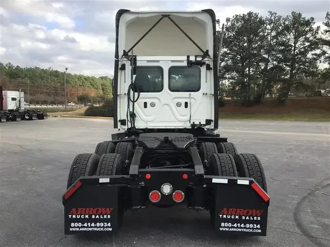 2020 FREIGHTLINER CA126