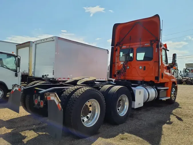 2018 FREIGHTLINER CASCADIA 125