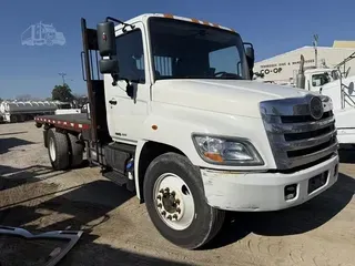 2013 HINO 268