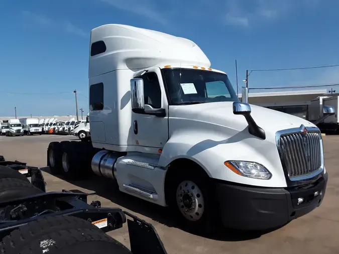 2020 NAVISTAR INTERNATIONAL LT625 SLPR CAB