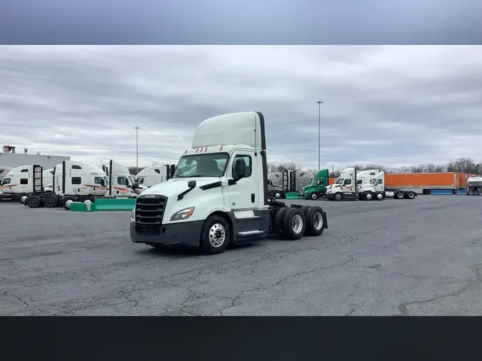 2020 Freightliner Cascadia 126b2378bb145646df36eb7e29e631fe9f0