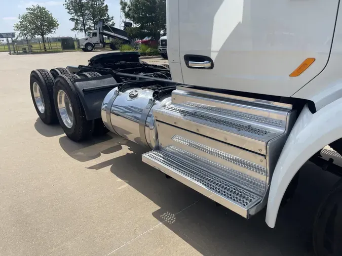 2021 Peterbilt 579