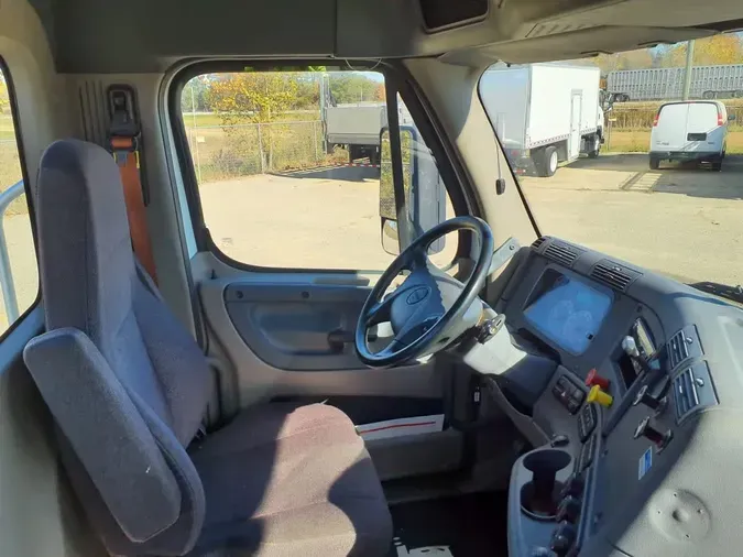 2019 FREIGHTLINER/MERCEDES CASCADIA 113
