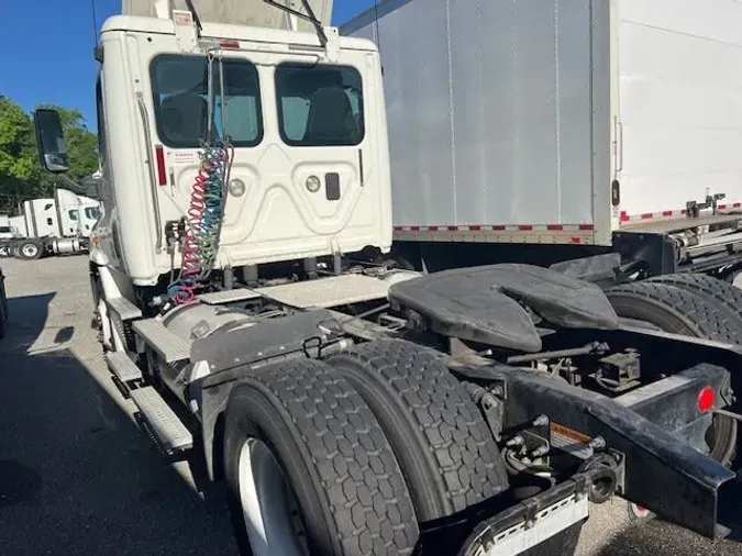 2015 FREIGHTLINER/MERCEDES CASCADIA 113