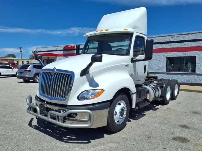 2019 NAVISTAR INTERNATIONAL LT625 DAYCAB T/Ab248034a28835ce1b8108d7e505f78eb