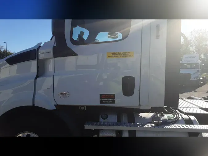 2019 Freightliner Cascadia 126b2490f23713bd607ba1a5ad2f73553d5