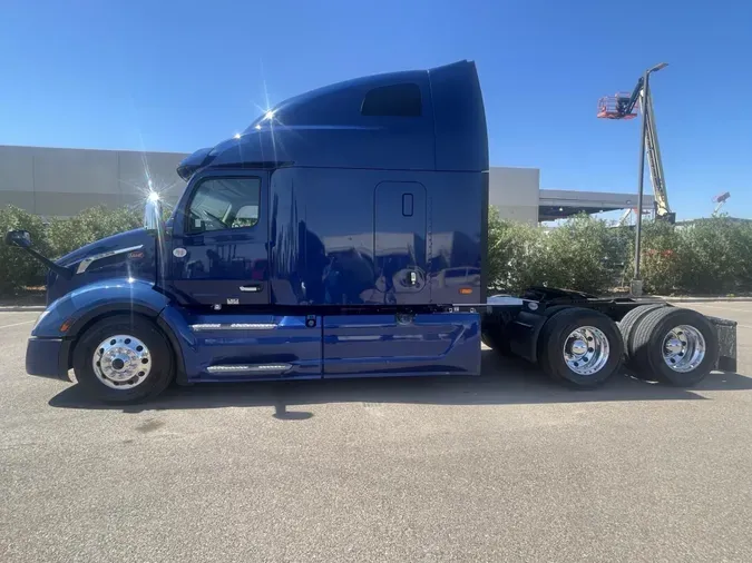 2023 Peterbilt 579