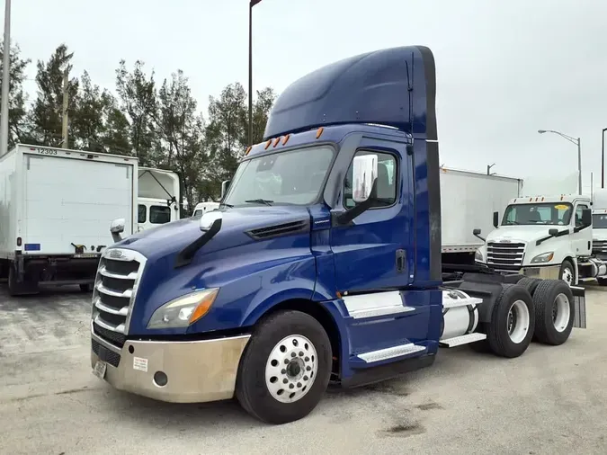 2020 FREIGHTLINER/MERCEDES NEW CASCADIA PX12664b24b8b42d41705fd32325d77504efb5b