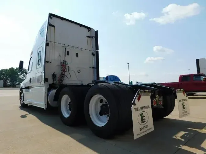 2020 Freightliner New Cascadia 126