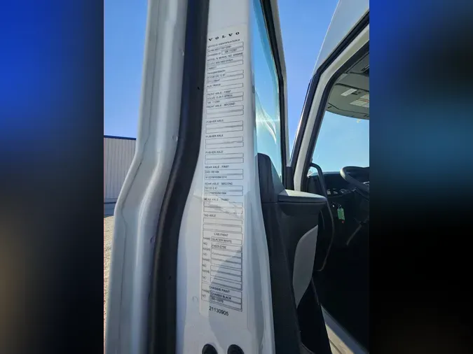 2026 VOLVO VNL64T860