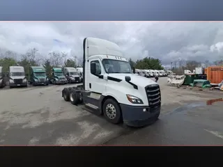 2020 Freightliner Cascadia 126