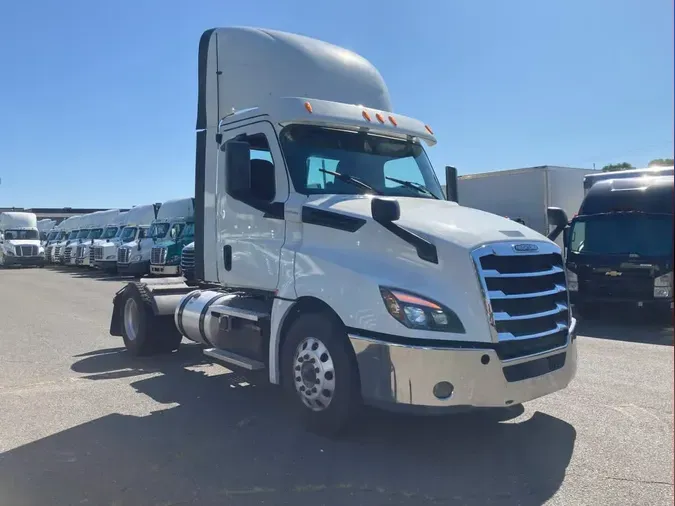2019 FREIGHTLINER NEW CASCADIA 126