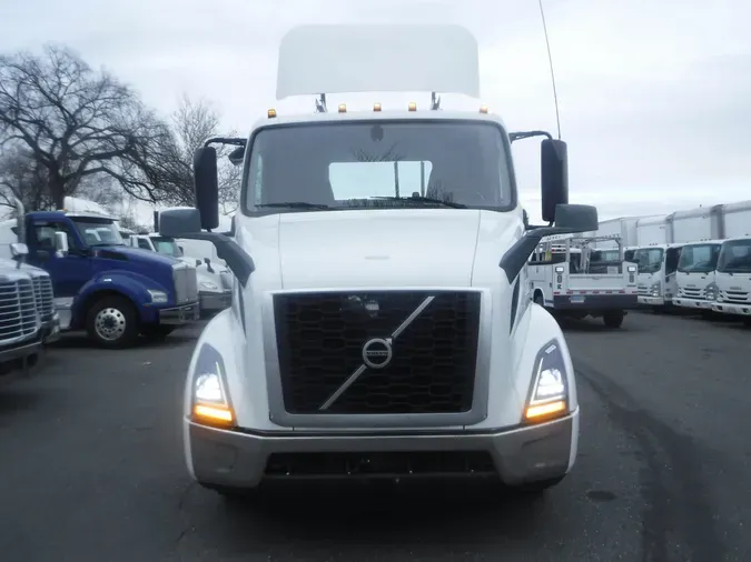 2019 VOLVO VNL