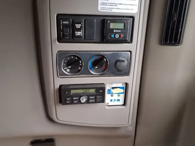 2019 NAVISTAR INTERNATIONAL LT625 SLPR CAB
