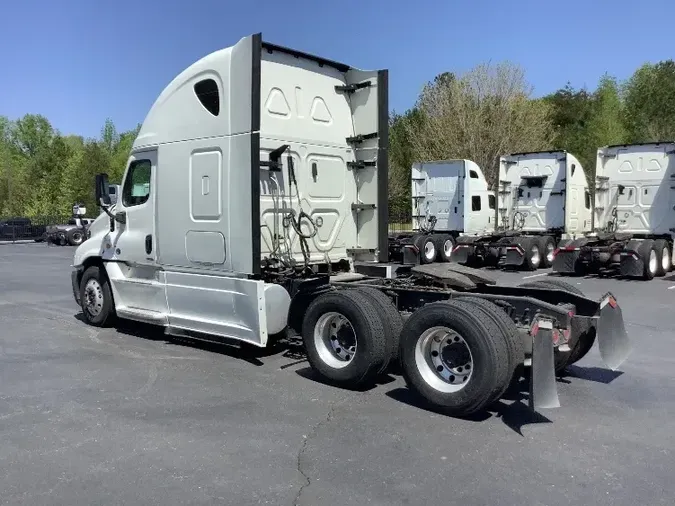 2018 Freightliner X12564ST