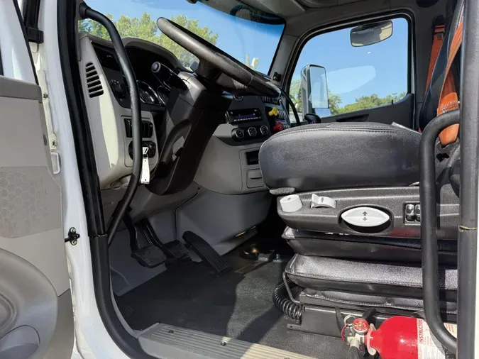 2020 Peterbilt 567