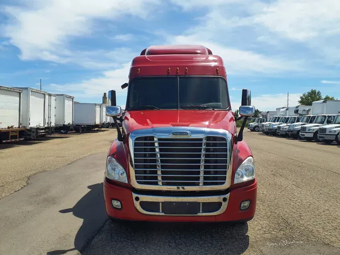 2014 FREIGHTLINER/MERCEDES CASCADIA 125