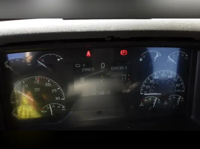 2018 Volvo VNL300
