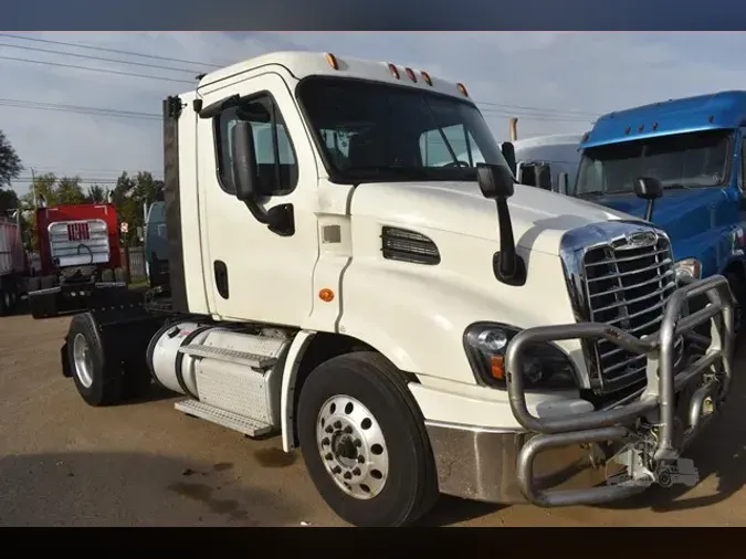 2018 FREIGHTLINER CASCADIA 113