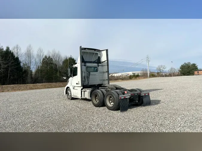 2018 Volvo VNL300