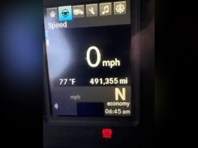 2023 Freightliner Cascadia 126