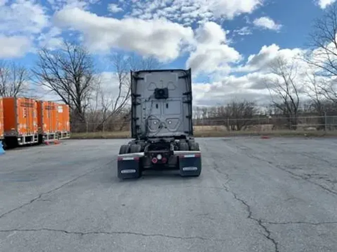 2021 Freightliner Cascadia