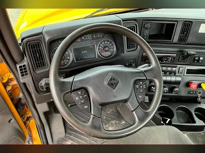 2019 INT LT625 6x4