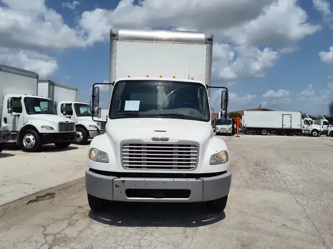 2018 FREIGHTLINER M2 106