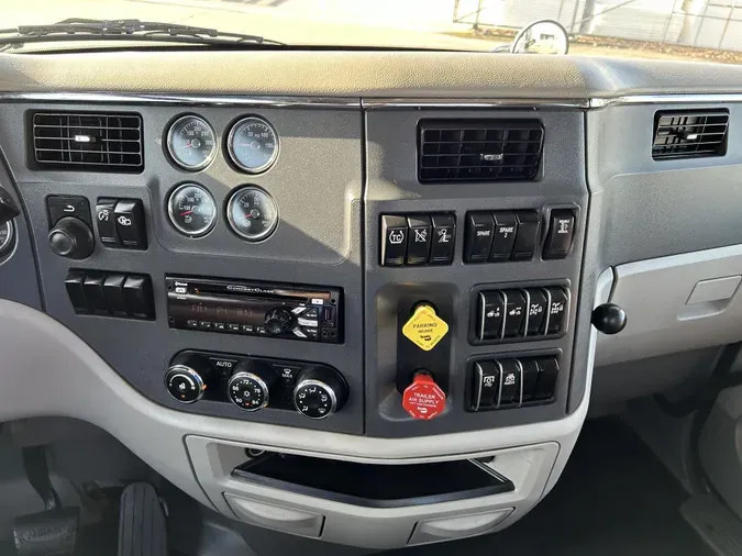 2020 Peterbilt 567