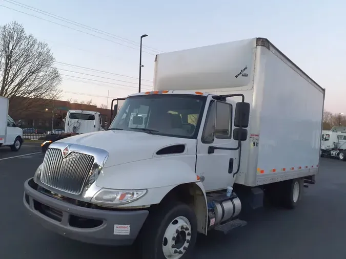 2019 NAVISTAR INTERNATIONAL 4300 LP