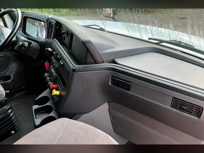 2021 INT LT625 6x4