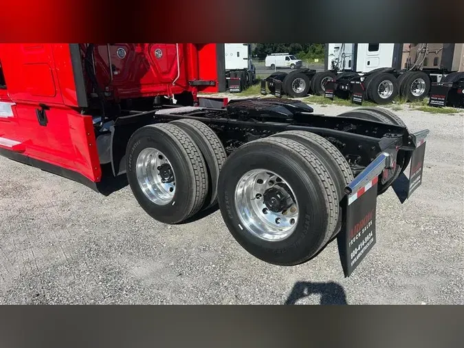 2022 FREIGHTLINER CA126