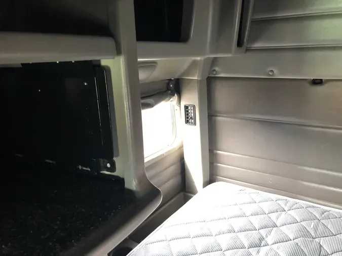 2019 PETERBILT 389