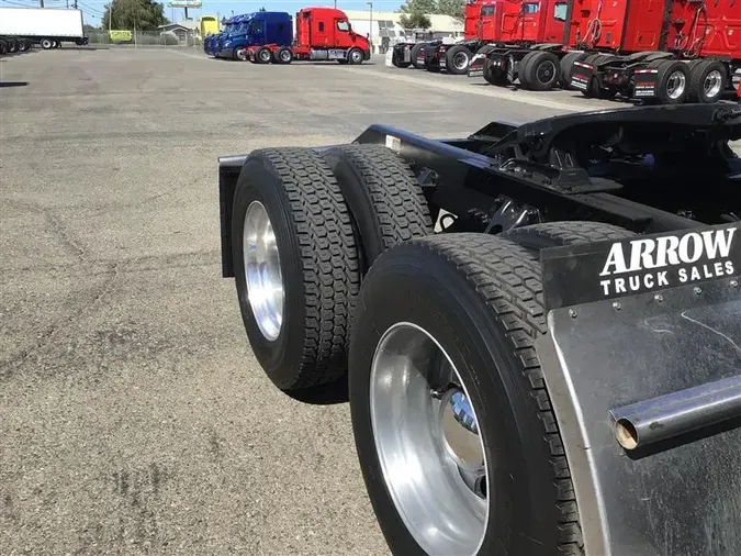 2022 KENWORTH T680b27546662f46e2be87143e4d2c91569e